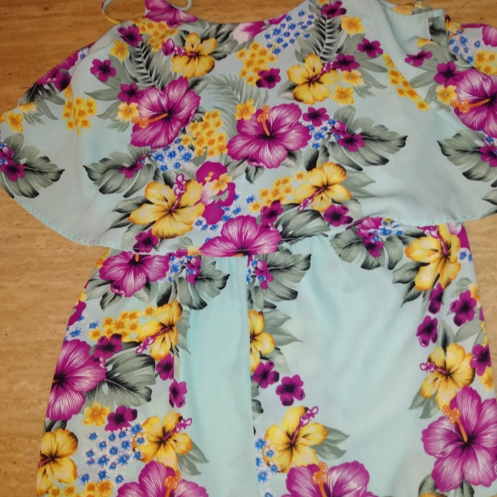 Rompers - Picture 2 of 2